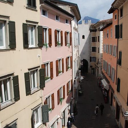 Apartamento Take It Easy Riva del Garda Exterior foto